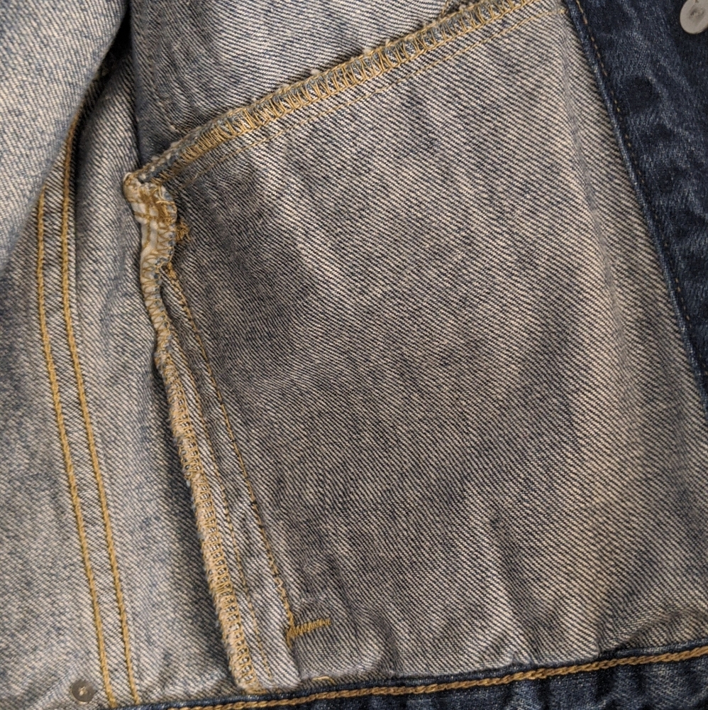 Levis jacket - Picture 9 of 10